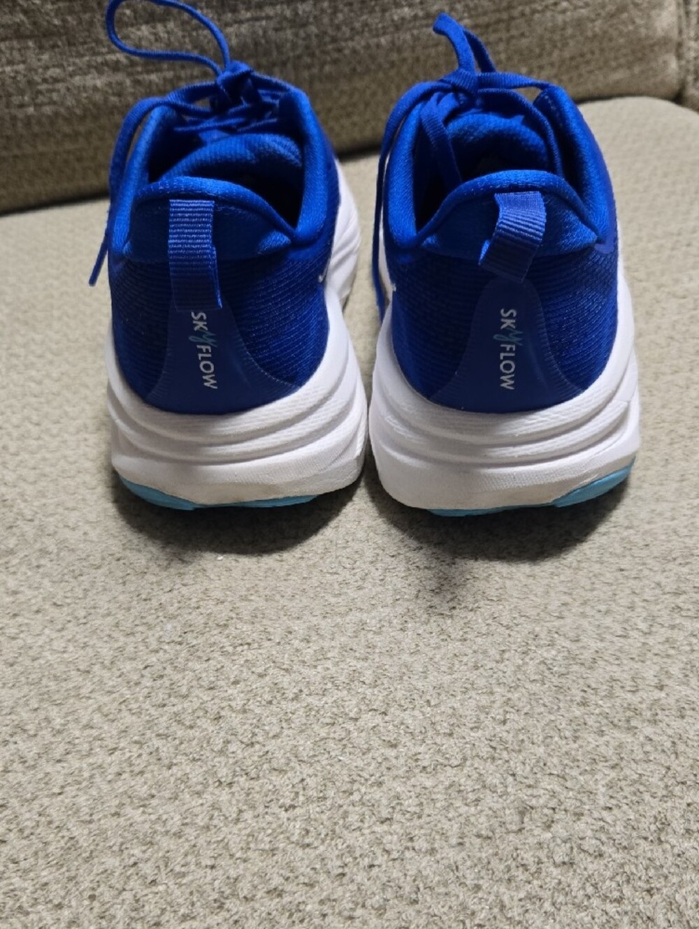 Hoka Skyflow Running Shoes For Women Size 10.5 - Picture 2 of 8